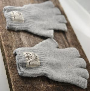 CherryTKinitCo fingerless gloves on Etsy